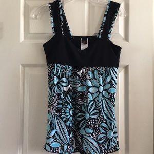 DONATED Black and blue tank 🌟